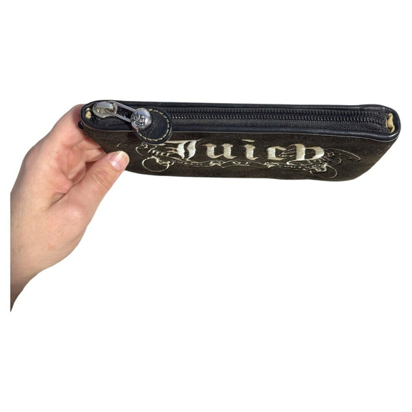 Vintage Y2K Juicy Couture Black Velour embroidered Wallet F067050609 - Picture 6 of 6